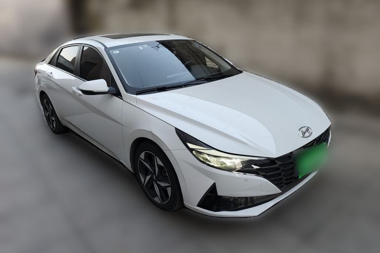 Used Hyundai Elantra 2022 1.5L CVT LUX Prestige Edition
