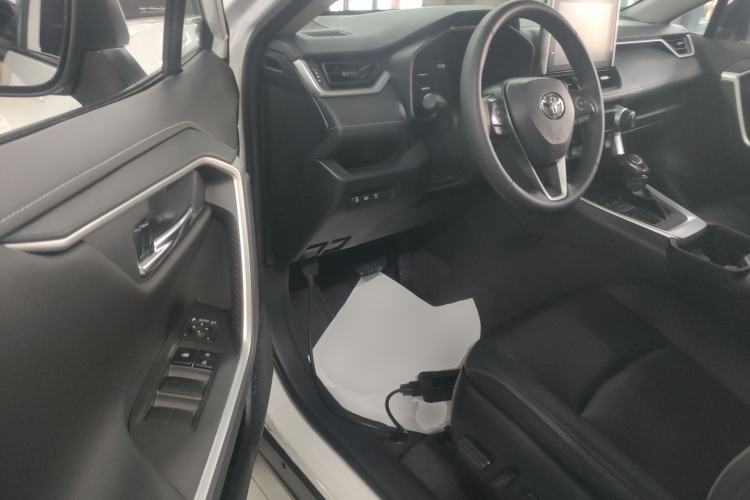 Used Toyota RAV4 2022 2.0L CVT Two-Wheel Drive Fashion Plus Edition
