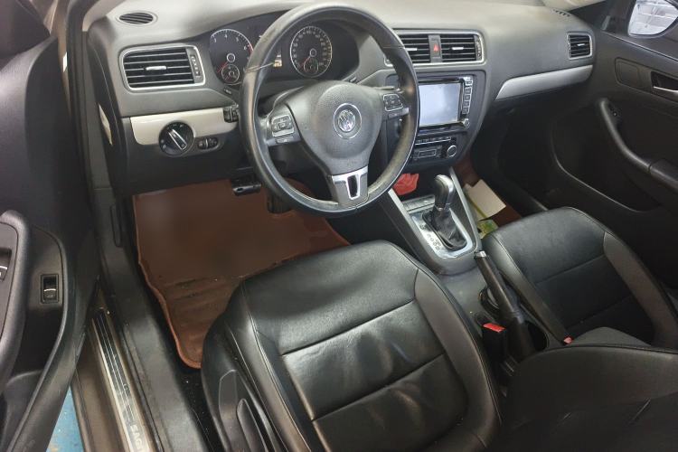 Used Volkswagen Sagitar 2014 Revised Version 1.4TSI Automatic Luxury Edition