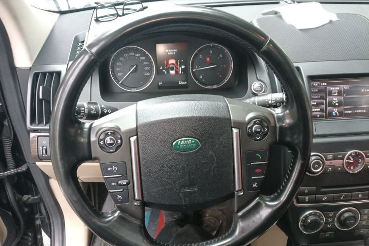 Used Land Rover Freelander 2 2014 2.2T SD4 SE Diesel Edition Steering Wheel