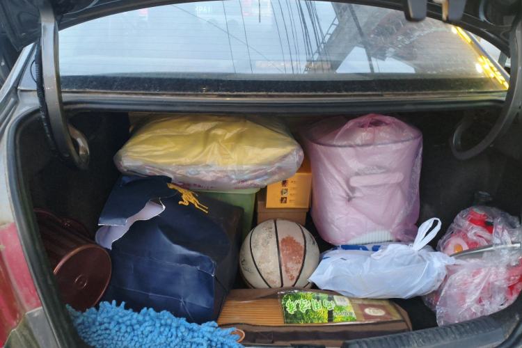 Used Volkswagen Jetta 2013 1.6L Manual Fashion Edition Trunk