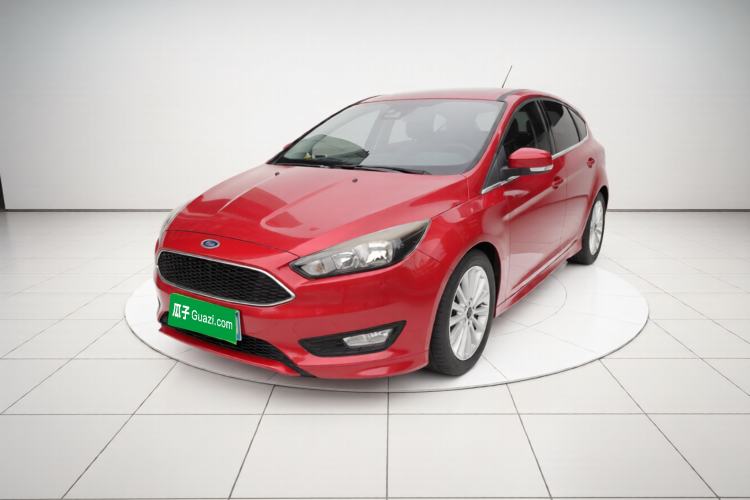 Used Ford Focus 2015 Hatchback EcoBoost 180 Automatic Sport Model Front Left 45 Deg