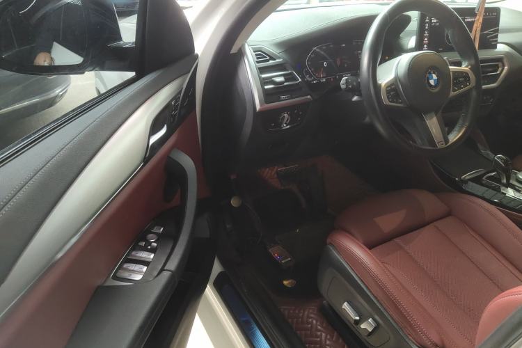 Used BMW X4 2022 xDrive 25i M Sport Package Driver Seat