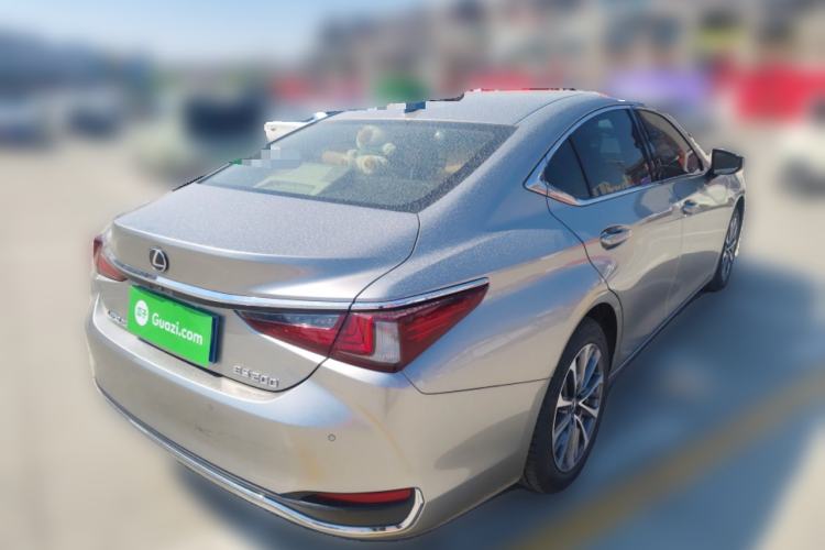 Used Lexus ES 2021 200 Luxury Edition Rear Right 45 Deg