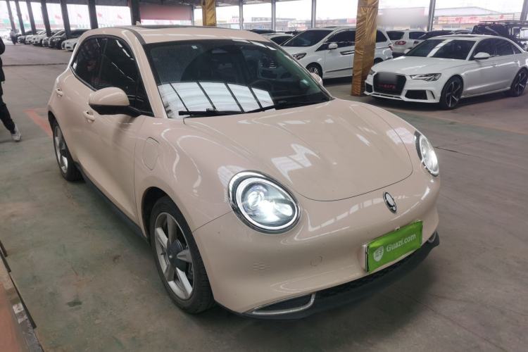 Used ORA Good Cat 2023 401 km Standard Range Prestige Version Lithium Iron Phosphate Front Right 45 Deg