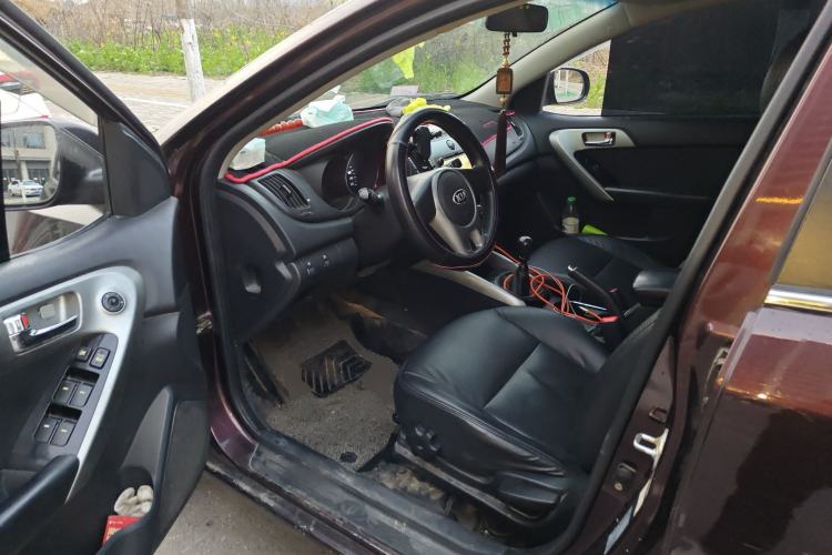 Used Kia Forte 2014 1.6L MT GLS