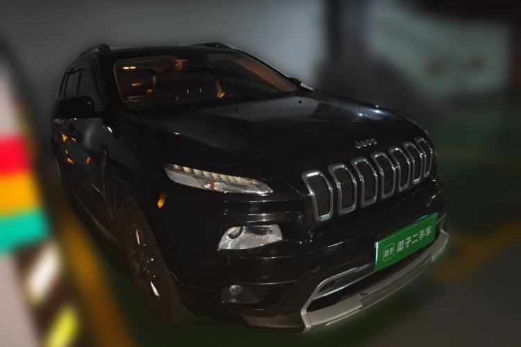 Used Jeep Cherokee 2017 2.4L Professional Edition
