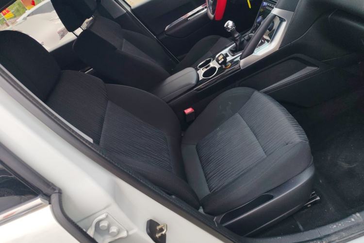 Used Peugeot 3008 2015 2.0L Manual Classic Edition Right Front Seat