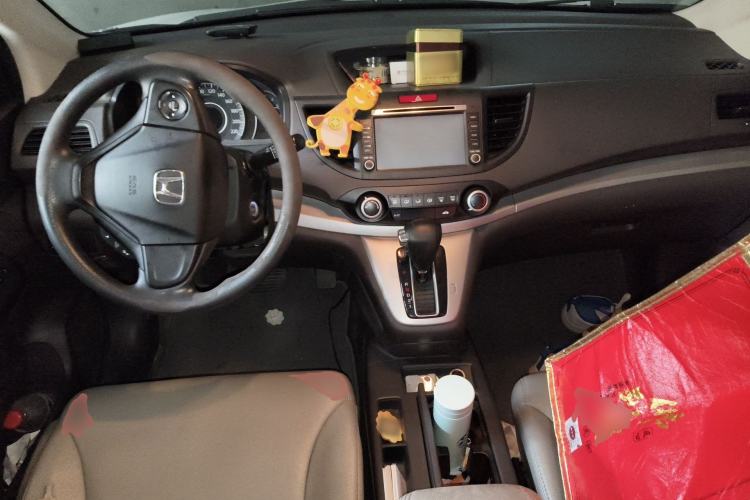 Used Honda CR-V 2012 2.0L two-wheel drive urban version Center Console