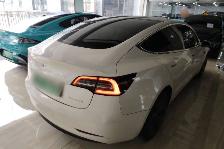 Used Tesla Model 3 2019 Long-Range All-Wheel-Drive Version

