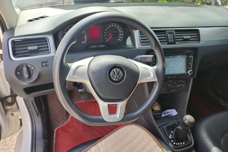 Used Volkswagen Santana 2015 HaoNa 1.6L Manual Fashion Edition
