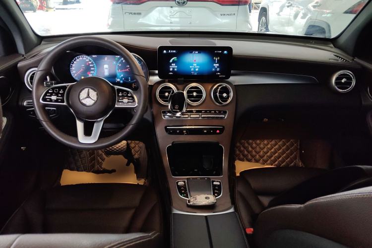 Used Mercedes-Benz GLC 2022 GLC 260 L 4MATIC Luxury Model
