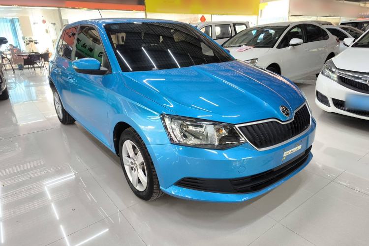 Used Skoda Fabia 2017 1.4L Automatic Car Enjoy Edition
