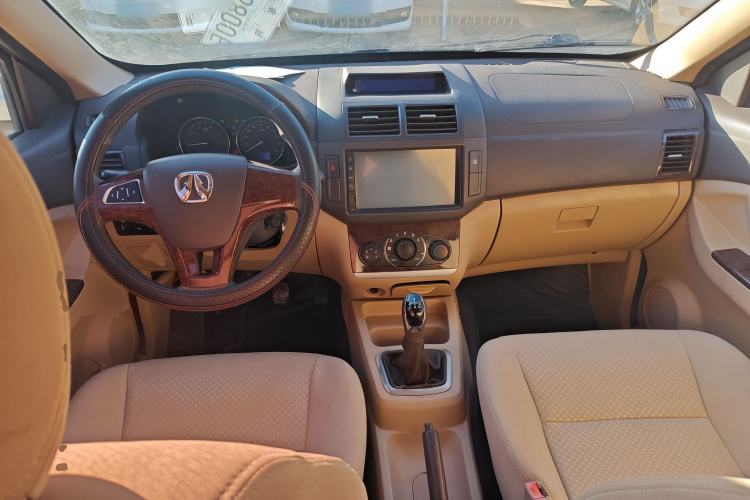 Used BAIC Weiwang M30 2017 1.5L M30S Standard DAM15DL
