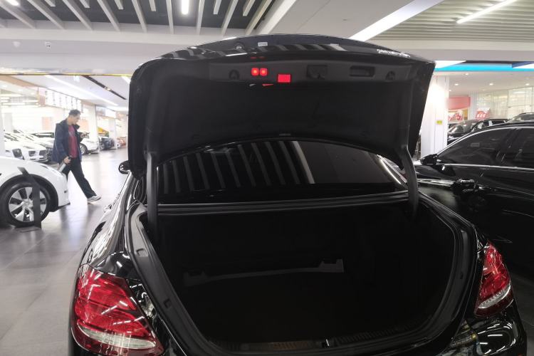 Used Mercedes-Benz E-Class 2020 Facelift E 300 L Stylish Edition Trunk