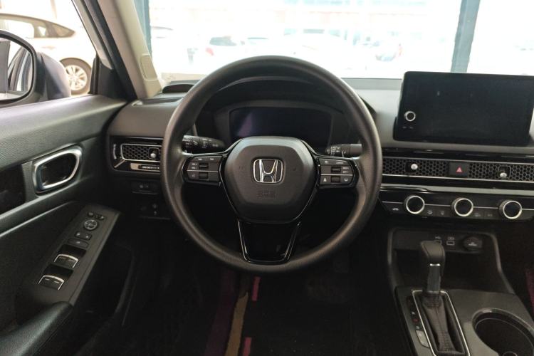 Used Honda Civic 2023 240TURBO CVT Dynamic Edition Steering Wheel