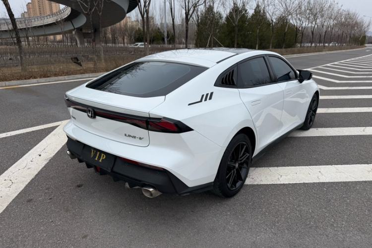 Used CHANGAN UNI-V 2023 1.5T Prestige Model Exterior 2