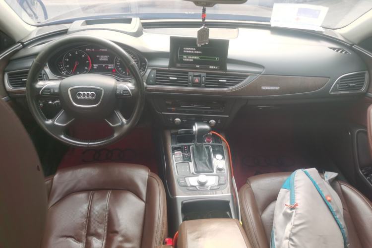 Used Audi A6L 2014 50 TFSI quattro Luxury Model Center Console