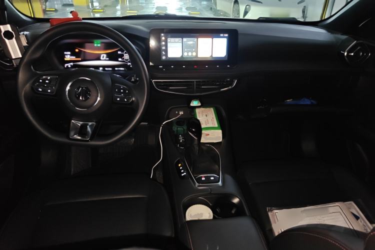 Used MG 5 2025 180 DVVT Global First Edition Center Console