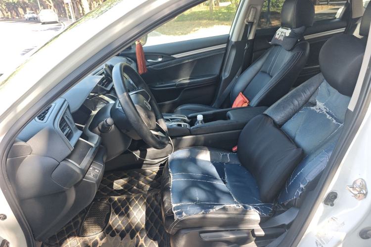 Used Honda Civic 2016 220TURBO CVT Luxury Edition
