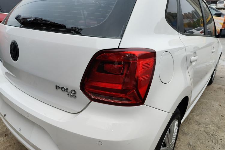 Used Volkswagen Polo 2016 1.6L Automatic Comfort Model
