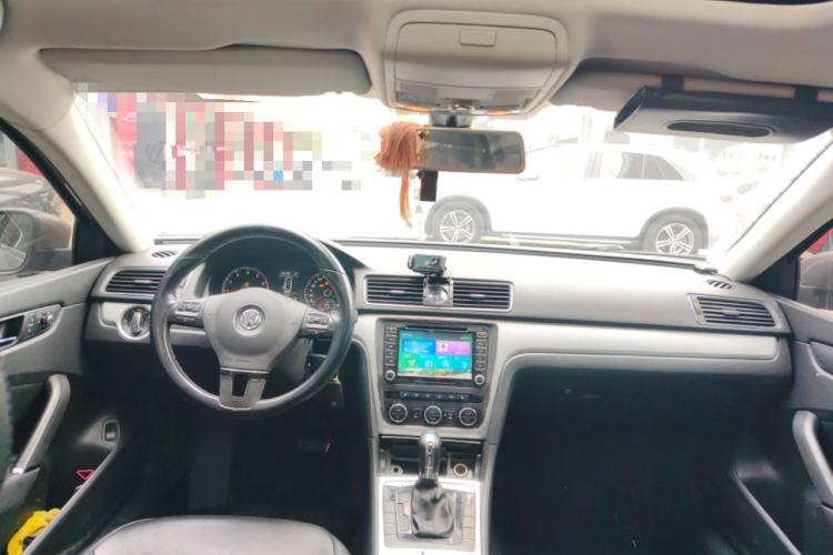 Used Volkswagen Passat 2014 1.8TSI DSG Prestige Edition Center Console