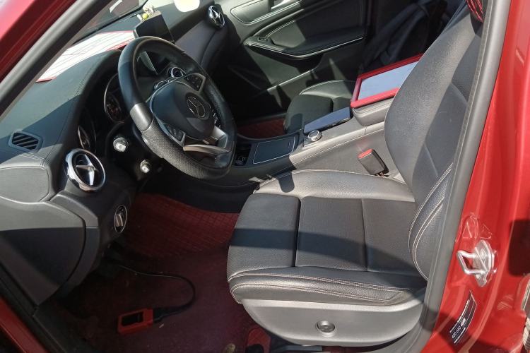 Used Mercedes-Benz GLA 2019 GLA 200 Fashion Model Left Front Seat