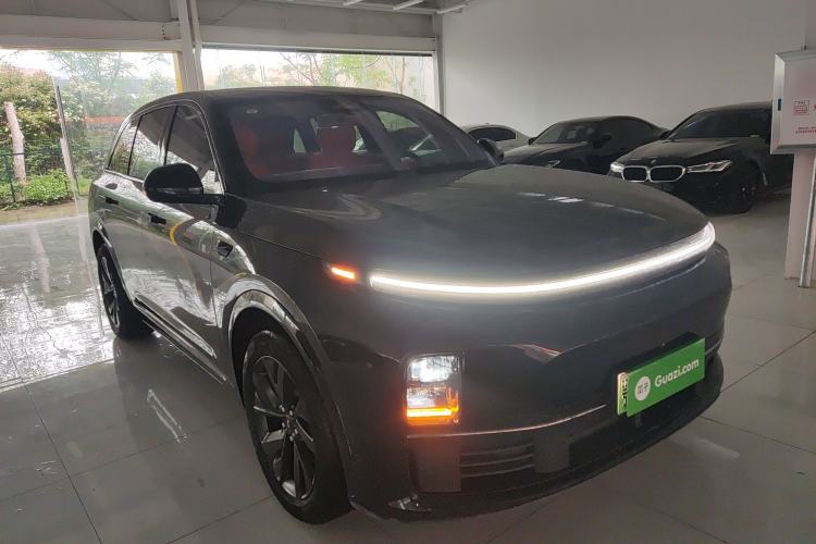 Used Li Auto L7 2023 Air model Front Right 45 Deg