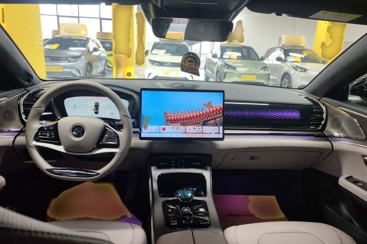 Used BYD Han 2024 EV Glory Edition 610 km All-Wheel Drive "Tian Shen Zhi Jia" Intelligent Driving Model