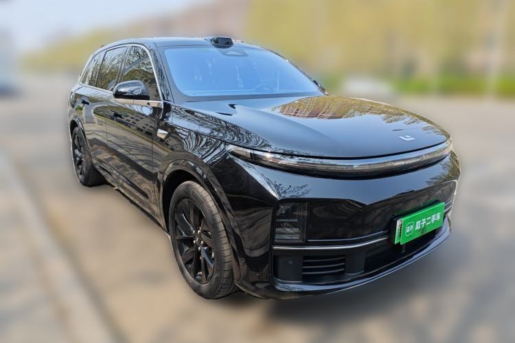 Used Li Auto L7 2023 Max model Front Right 45 Deg