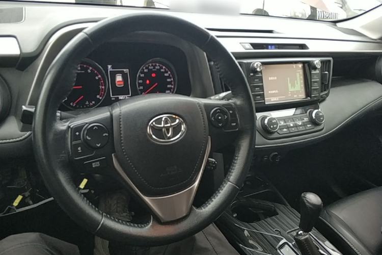 Used Toyota RAV4 2016 2.0L CVT Two-Wheel Drive Smart Edition China V Standard
