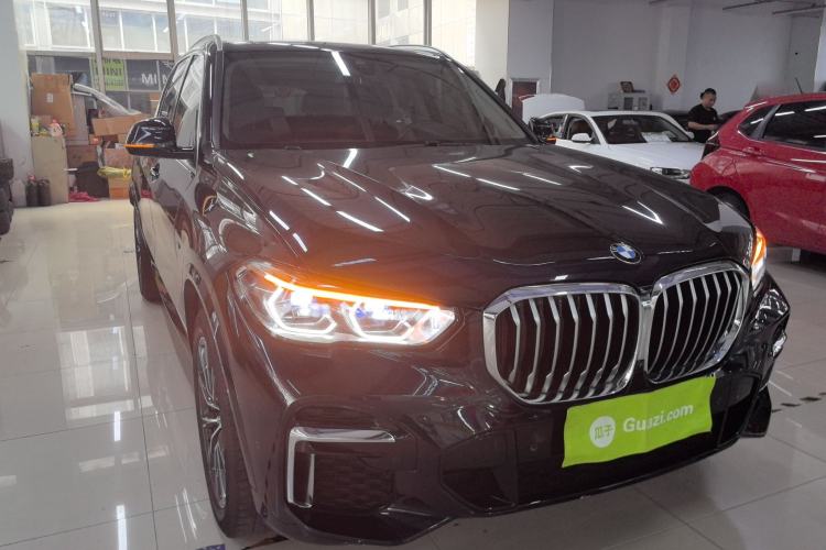 Used BMW X5 2022 Restyled xDrive 30Li Luxury Version M Sport Package
