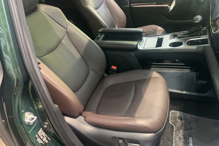 Used Toyota Sienna 2021 2.5L Hybrid Platinum Edition