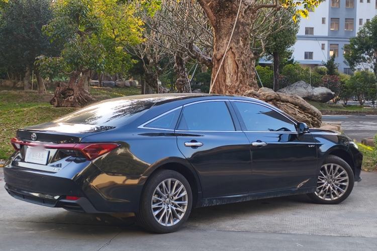Used Toyota Avalon 2024 Dual-Motor 2.0L Luxury Edition