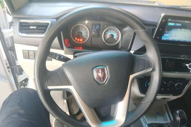 Used Jinbei New Hiace S 2023 1.5L Wealth Edition Van 2/5-Seater Non-Air-Conditioned Version SWC15M