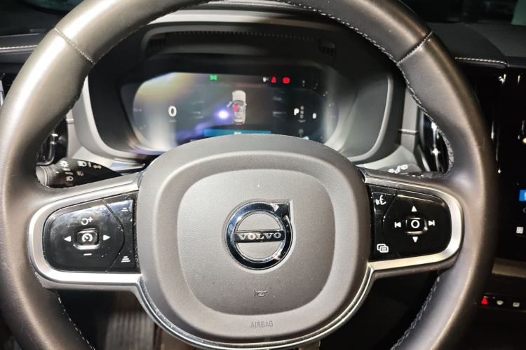 Used Volvo XC60 2022 B5 4x4 Smart & Advanced Sport Edition