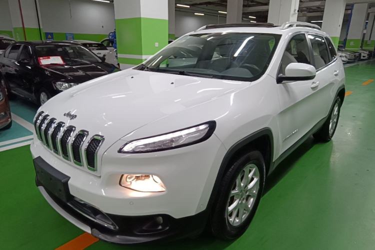 Used Jeep Cherokee 2016 2.4L Professional Edition Guazi used car, China used car export, Used car for sale, Used cars, Cheapest cars for sale