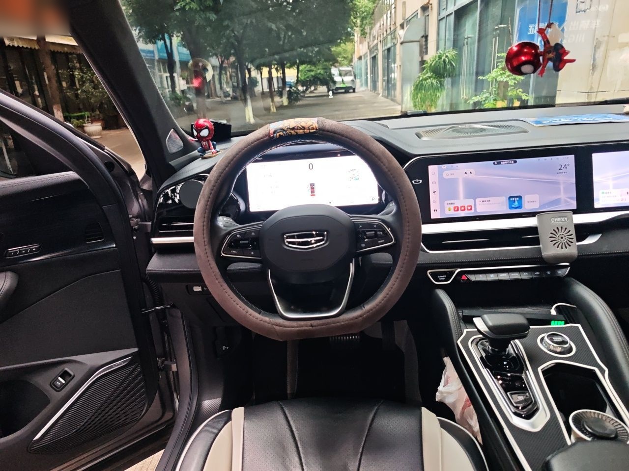 Geely Auto Monjaro L 2024 2.0TD High-Power Automatic Two-Wheel Drive Skyline Edition — снимка 10