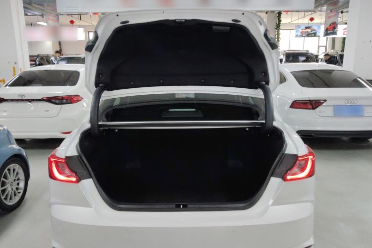 Used Toyota Camry 2024 Dual-Engine 2.5HG Prestige Edition