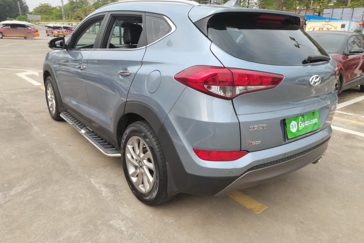 Used Hyundai Tucson 2015 1.6T Dual-Clutch Two-Wheel-Drive Smart Model Exterior 2