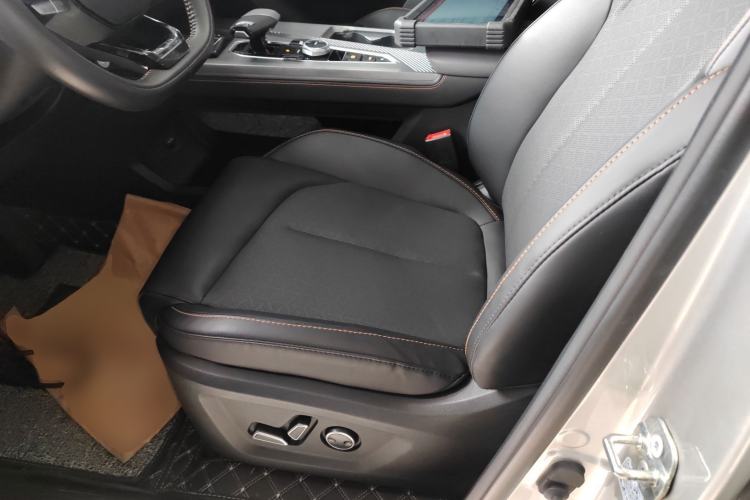 Used CHANGAN OSHAN Z6 2023 Blue Whale 1.5T DCT Smart Edition
