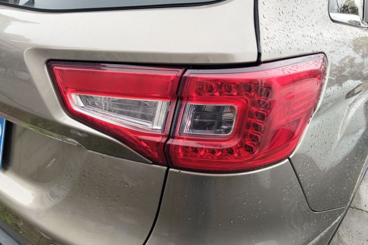 Used CHANGAN CS75 2016 2.0L Manual Luxury Version China IV Standard