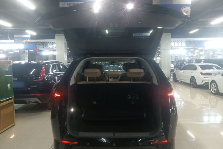 Used XPeng X9 2025 740 Ultra-Long Range Max Trunk