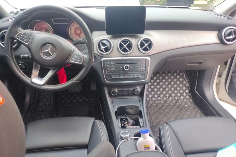 Used Mercedes-Benz GLA 2016 GLA 200 Fashion Model Interior 2