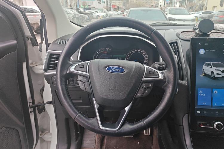 Used Ford Edge 2020 EcoBoost 245 Two-Wheel Drive Titanium 7-Seater
