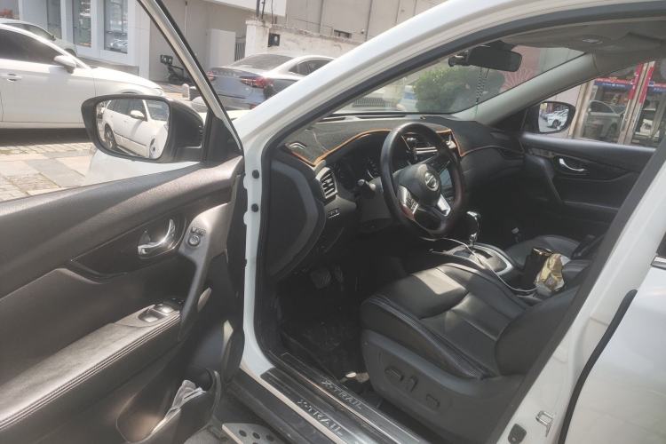 Used Nissan X-Trail 2019 2.0L CVT Smart Connect Comfort Edition 2WD Driver Seat