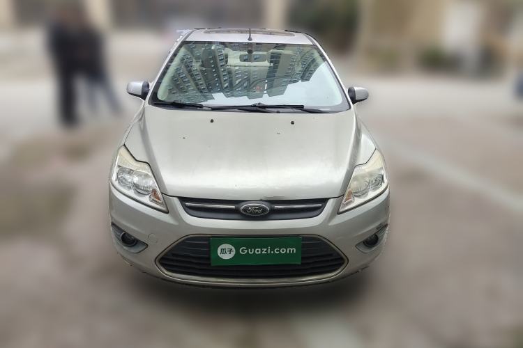 Used Ford Focus 2013 Sedan Classic 1.8L Manual Fashion Edition