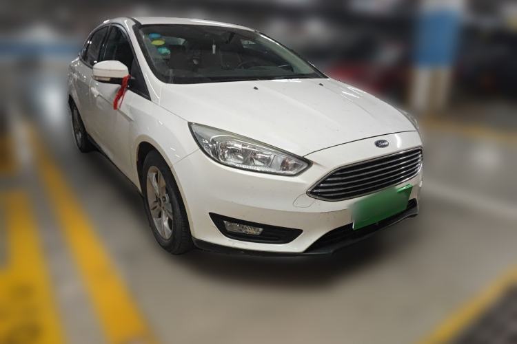 Used Ford Focus 2017 Sedan 1.6L Automatic Comfort Plus SmartDrive Edition Front Right 45 Deg