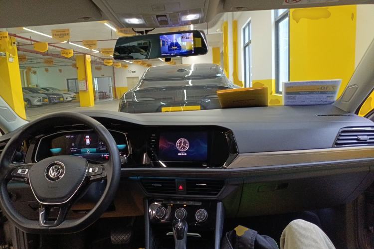 Used Volkswagen Sagitar 2021 280TSI DSG Comfort Connect Edition Center Console