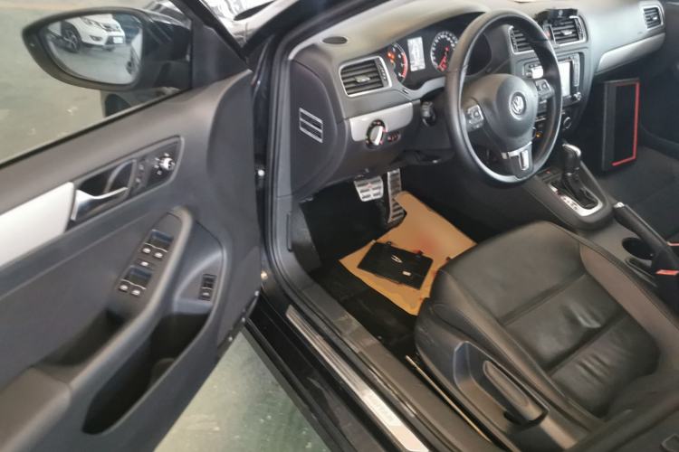 Used Volkswagen Sagitar 2014 Revised Version 1.4TSI Automatic Luxury Edition Left Front Seat